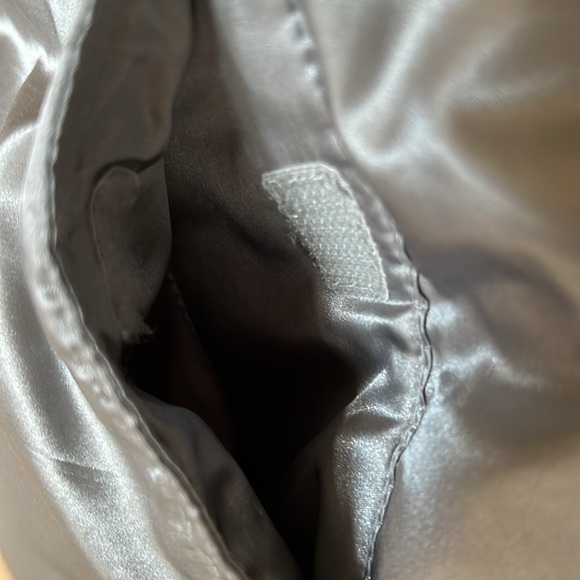 Nike white, silver reversible puffer vest - Picture 5 of 7